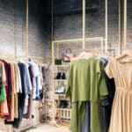 Accorder les accessoires parfaits avec votre tenue grâce à dressing room